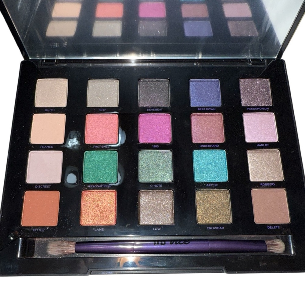 Urban Decay Vice 24-Pan Eyeshadow Palette - Picture 3 of 5
